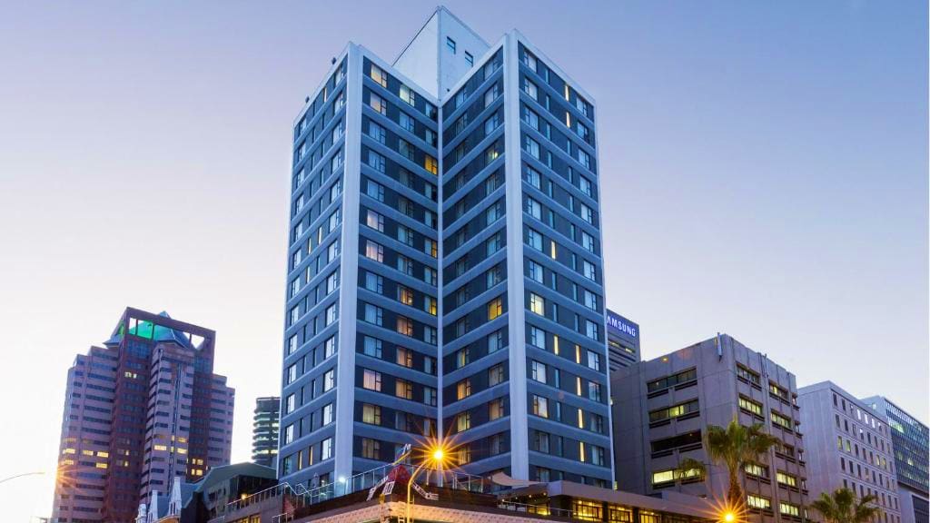 4* Cresta Grande Cape Town or similar